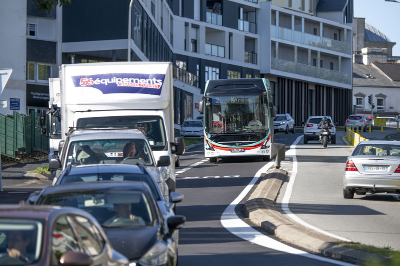 Voie-Bus-Boulevard-de-la-Paix_FLD3947